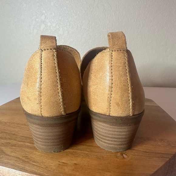 Lucky Brand Tan Loafers - Picture 4 of 7